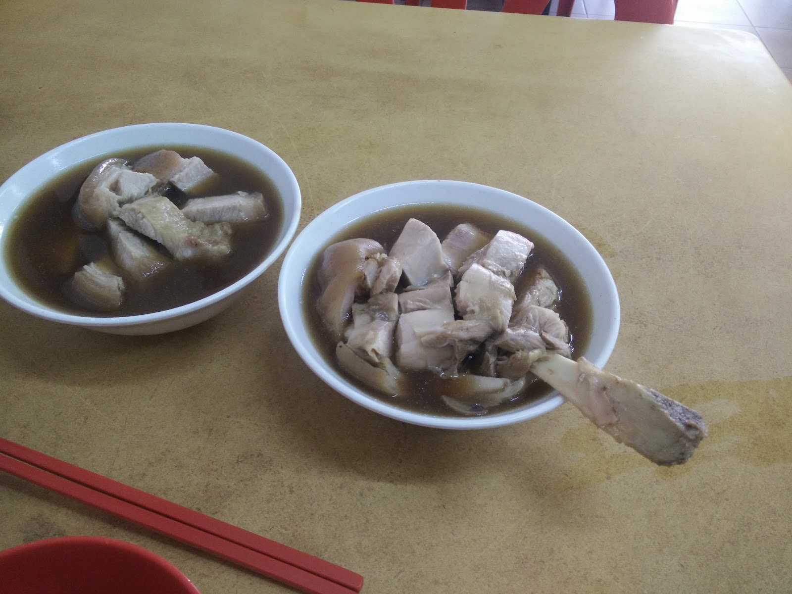 聚心轩肉骨茶 10